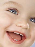 Осмотр ребенка врачом стоматологом в 1 годик