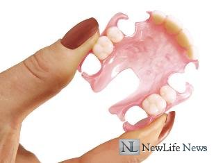 Съемные зубные протезы из нейлона